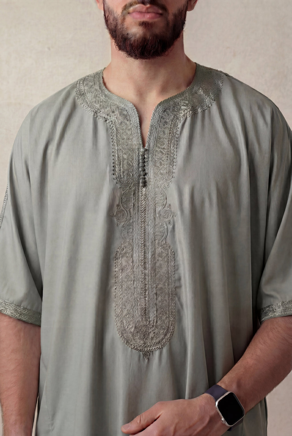 Moroccan Gandoura Sage Green Chest Embroidery Close-Up – Hand Stitched Detail